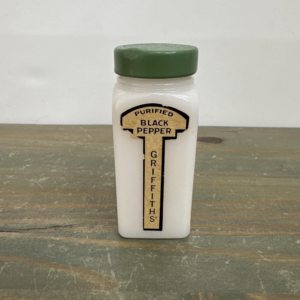 Vintage Griffith's BLACK PEPPER 3/4oz spice bottle White Milkglass jar Green lid